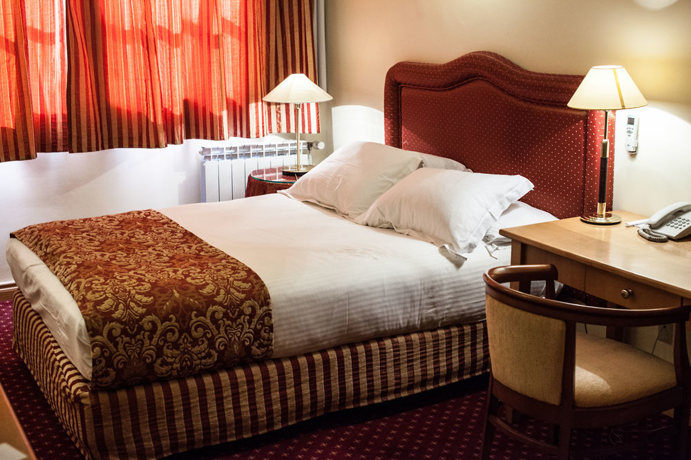 Chagala Atyrau Hotel Luaran gambar