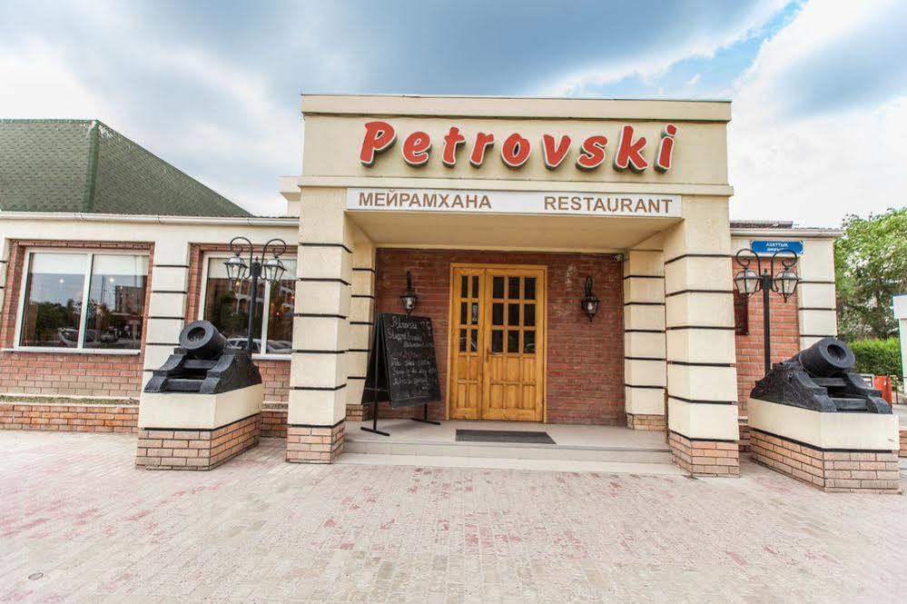 Chagala Atyrau Hotel Luaran gambar