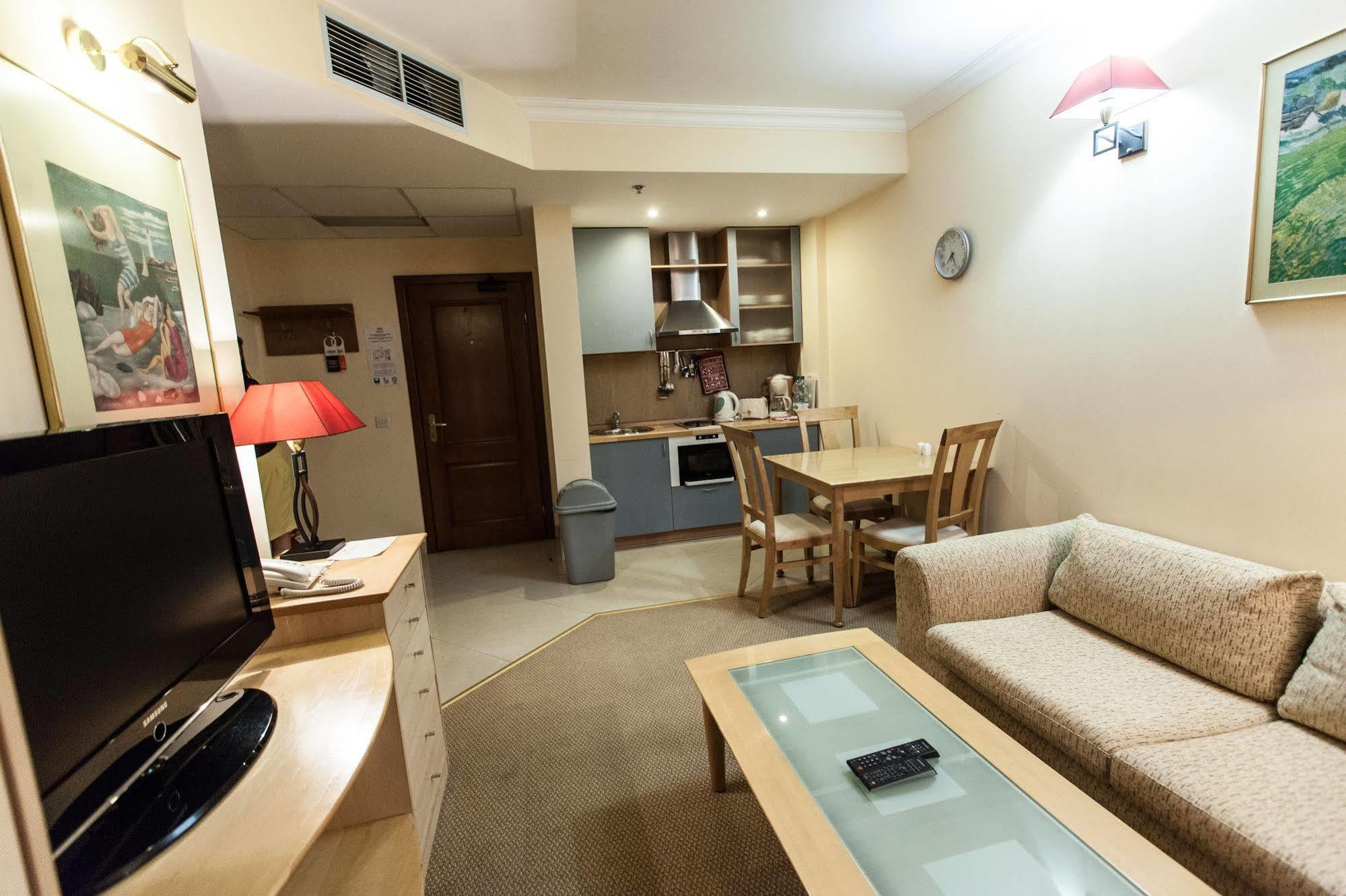 Chagala Atyrau Hotel Luaran gambar